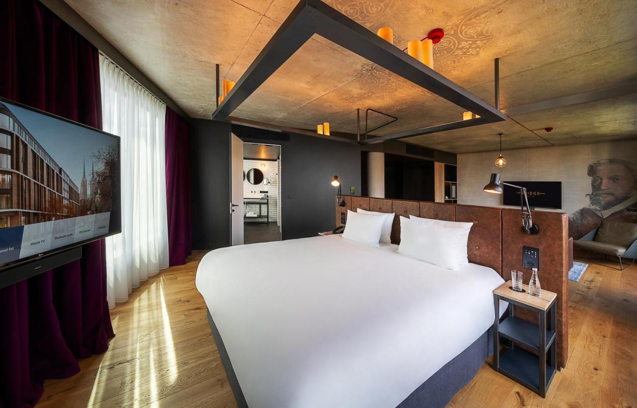 The Bridge Wroclaw - Mgallery Exterior foto A suite at the hotel